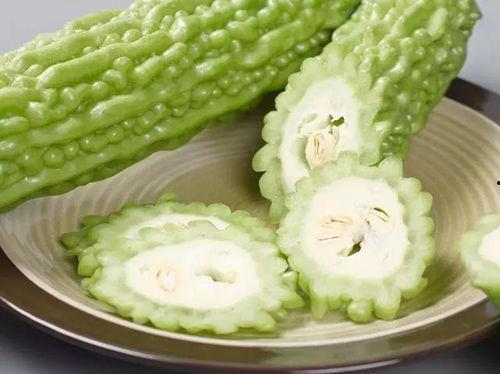 小度小米和田瓜一起吃吗,小度、小米和田瓜的美食之旅