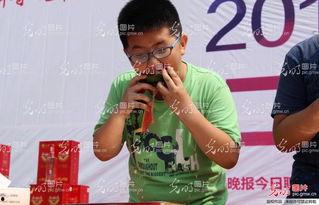 吃瓜比赛选手风采,选手风采竞艳吃瓜大赛