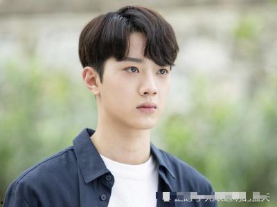 赖冠霖个人吃瓜,揭秘明星背后的真实生活