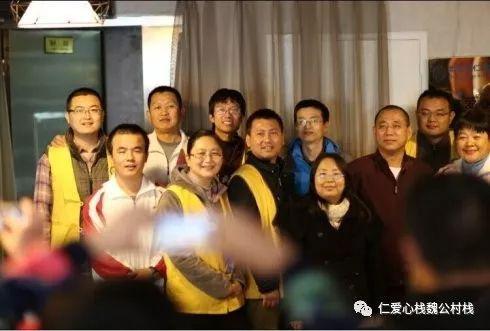 吃瓜观众即兴评述,吃瓜群众视角下的娱乐圈风云录