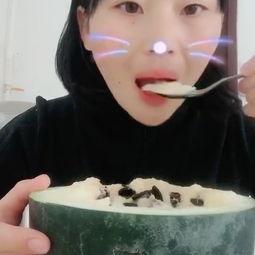 落落熊吃瓜视频,揭秘娱乐圈幕后故事  第2张